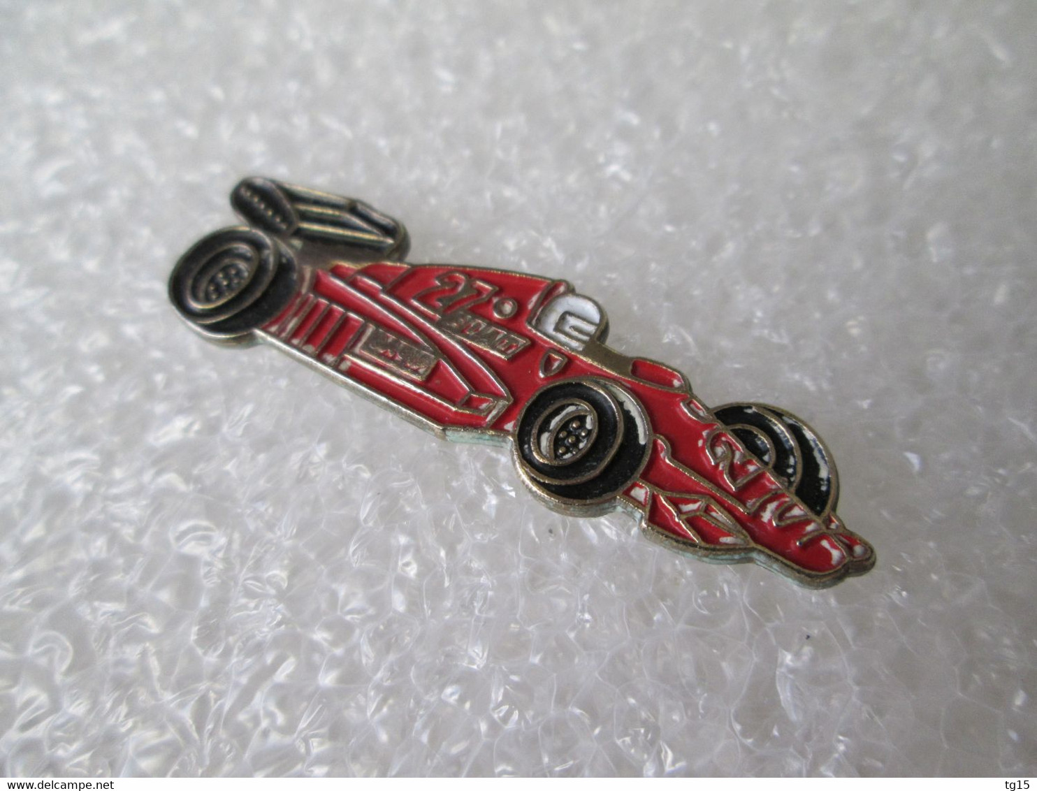 PIN'S    FORMULE 1  FERRARI  FIAT - F1