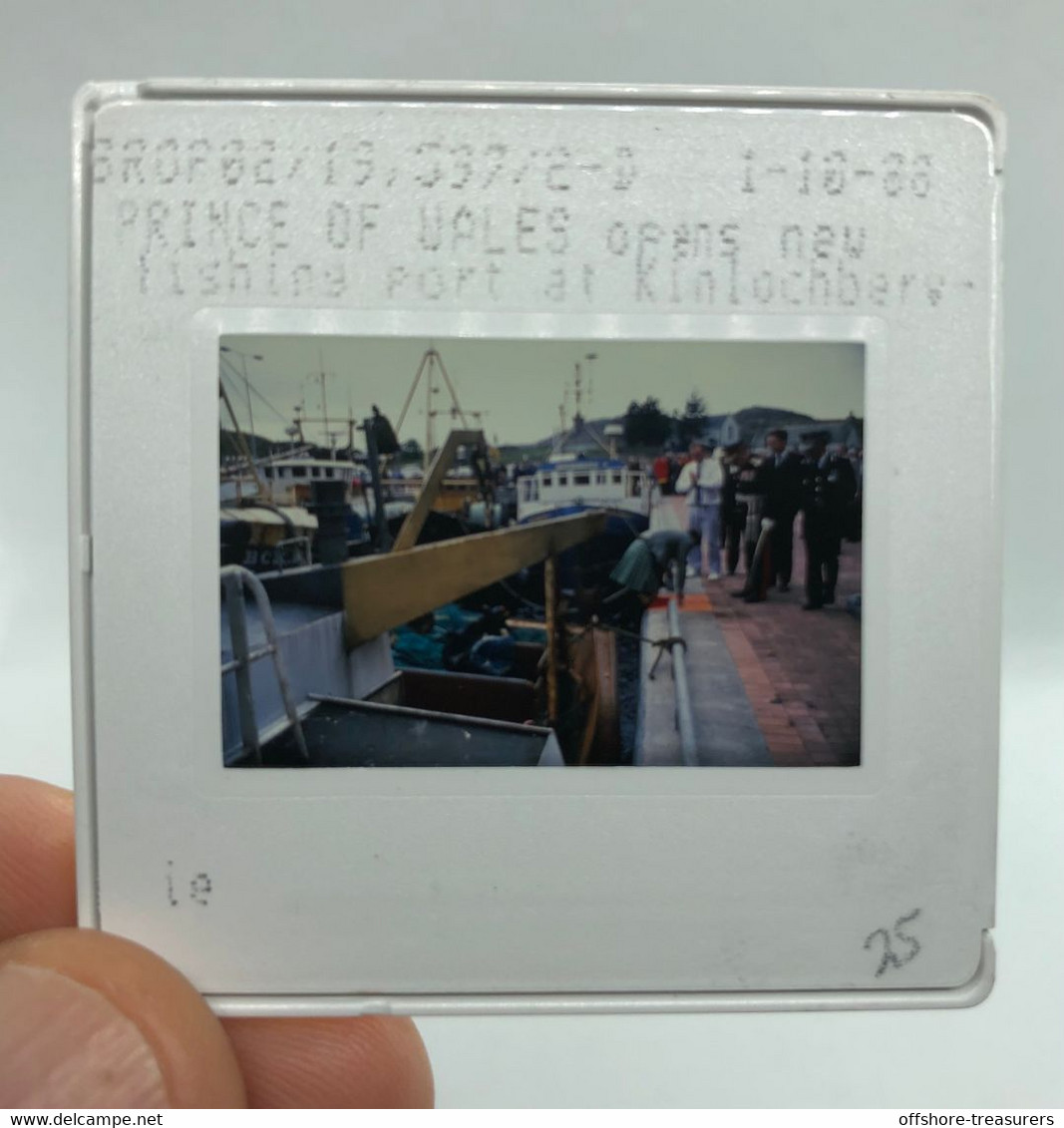 British Royal Family England 1988 Charles Prince Of Wales Color Slide At Kinlochbervie Port Scotland - Projecteurs De Films