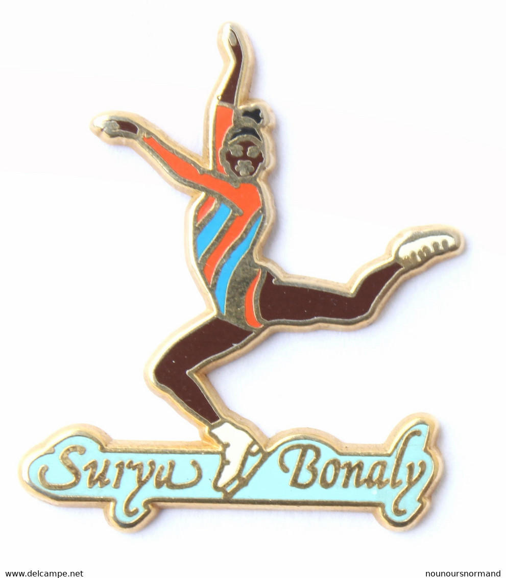 SUPERBE Pin's SURYA BONALY - Patineuse Artistique - Zamac - Starpin's - K685 - Eiskunstlauf