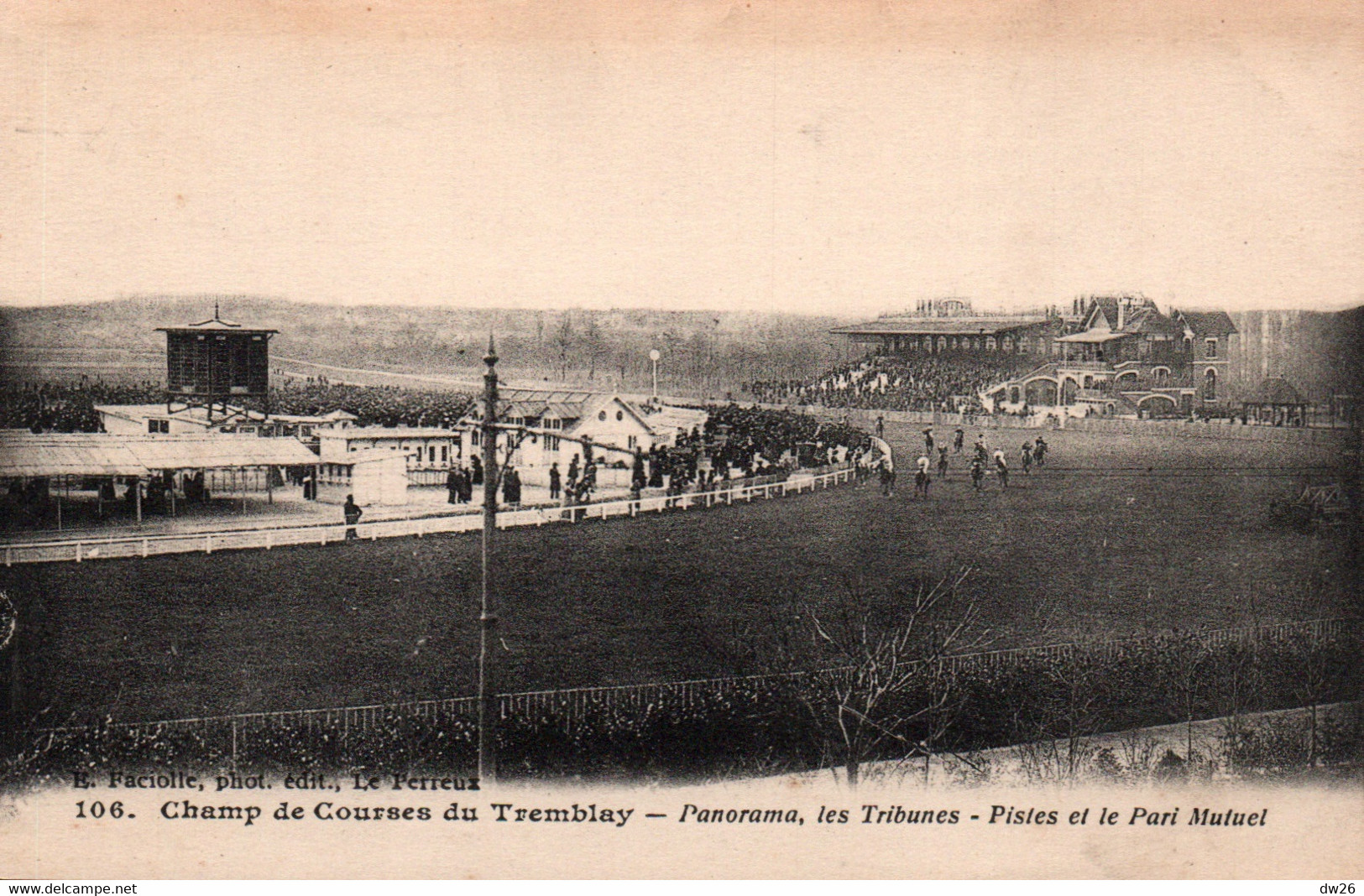 Hippisme - Le Champ De Courses Du Tremblay, Panorama, Les Tribunes: Pistes Et Le Pari Mutuel - Carte N° 106 - Reitsport