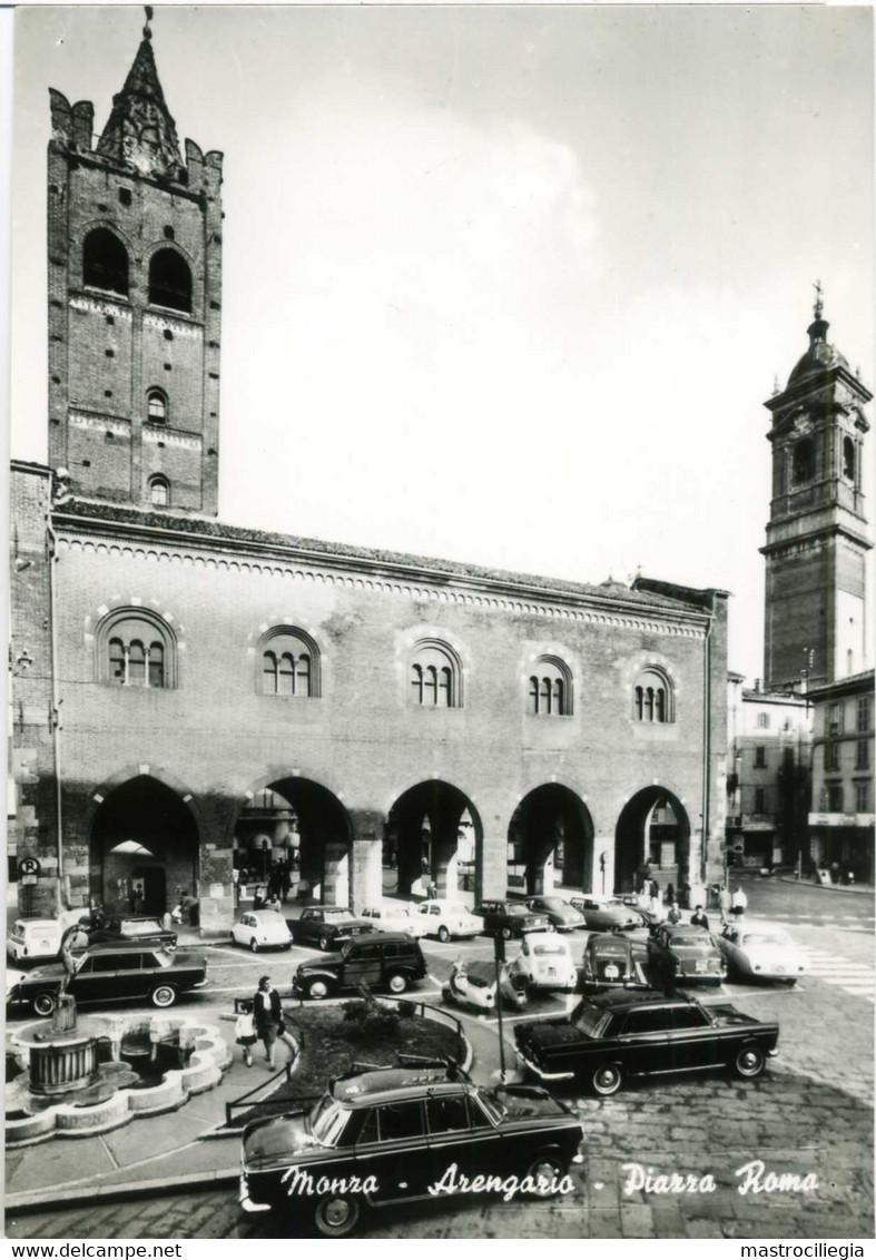 MONZA  Arengario  Piazza Roma  Auto - Monza