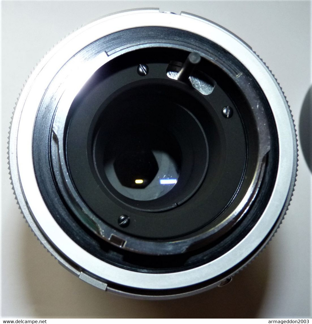 OBJECTIF MINOLTA MC TELE ROKKOR 135 mm f 3.5 lens DANS SON ETUI EN CUIR TBE