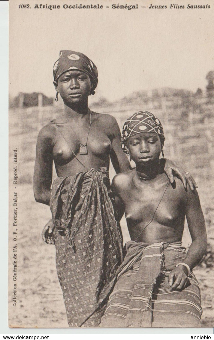 Sénégal - Jeunes Filles Saussais - *712* - Senegal