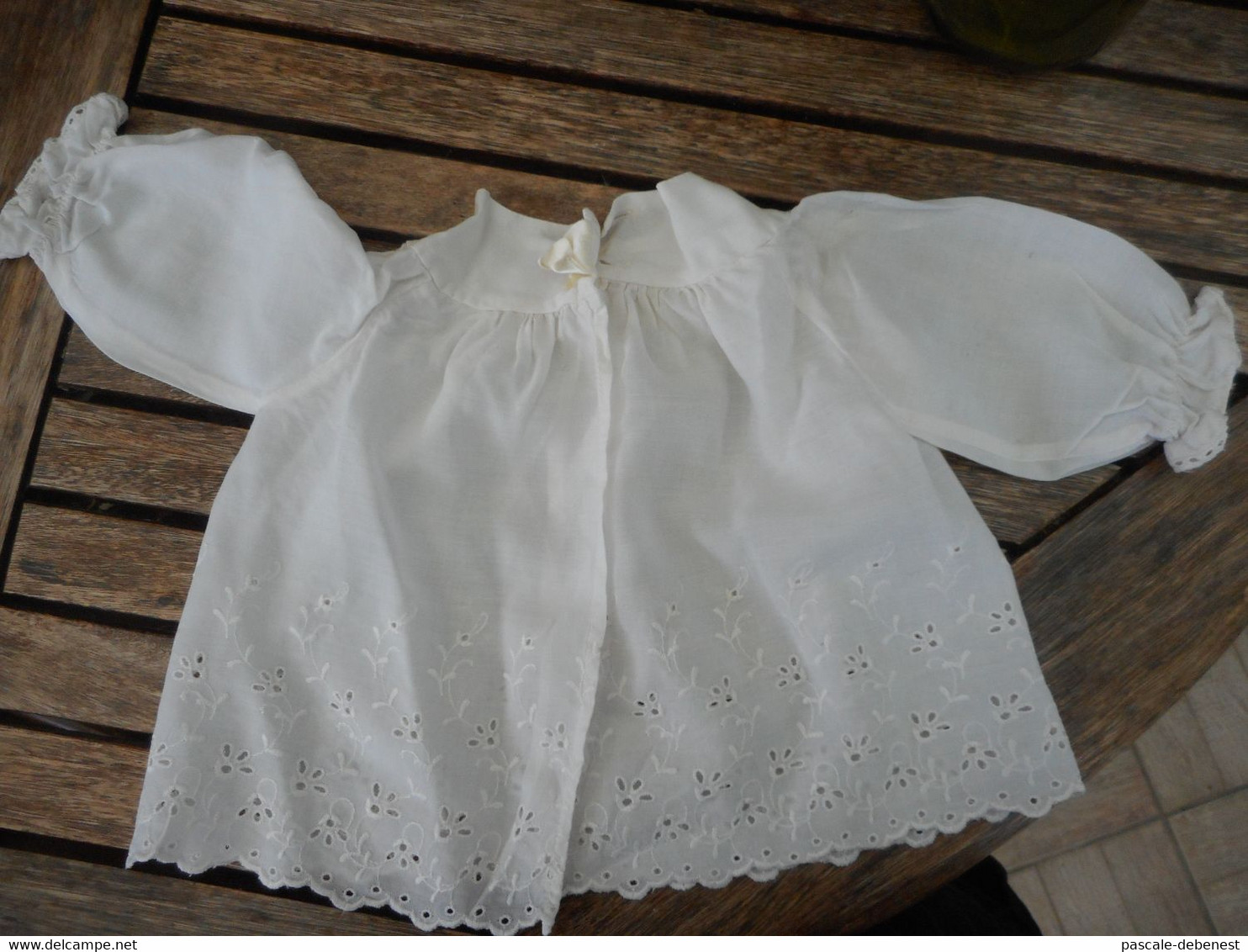 Brassière Bébé Vintage Coton Blanc à Jours Et Broderies - 1940-1970