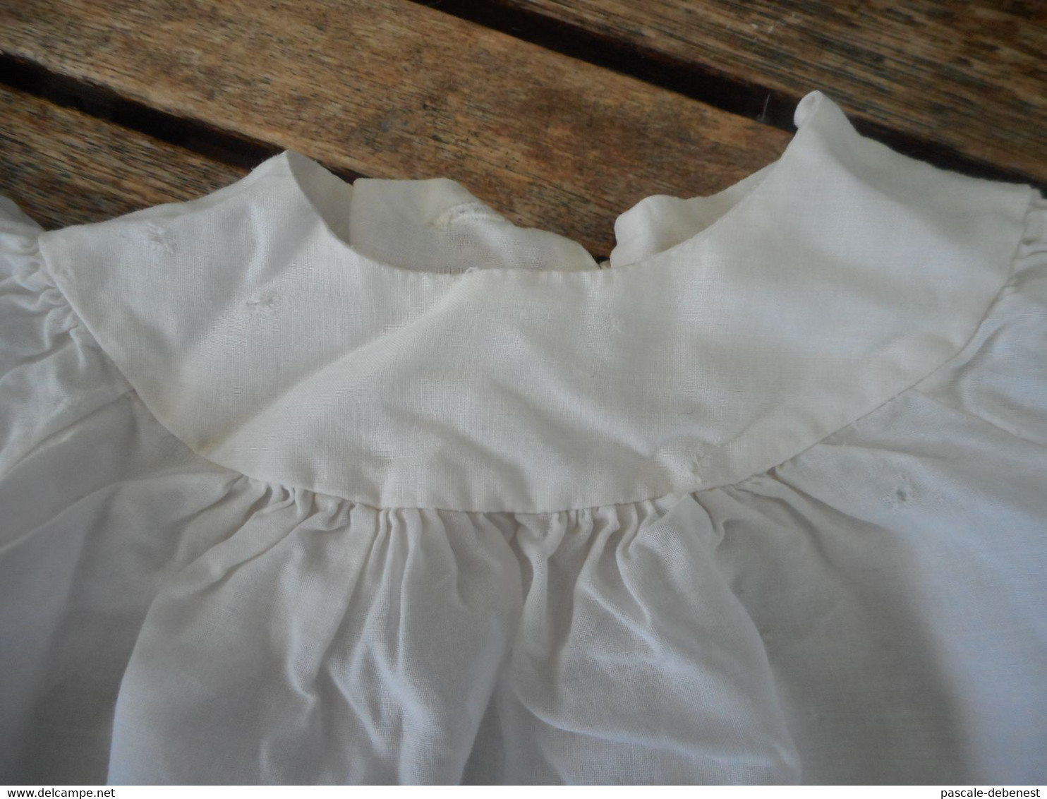 Brassière Bébé Vintage Coton Blanc à Jours Et Broderies - 1940-1970