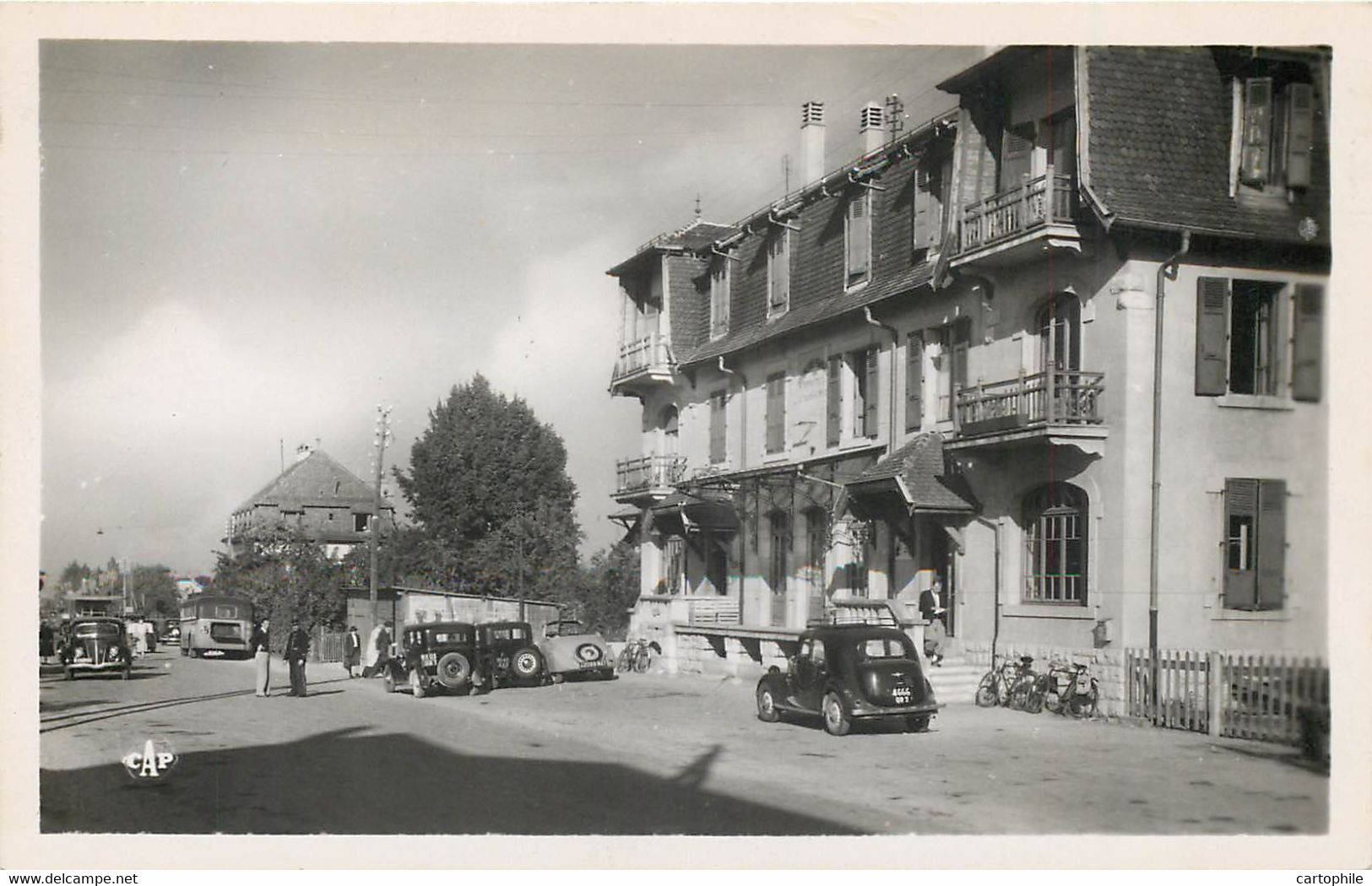 74 - SAINT JULIEN EN GENEVOIS - La Douane Française (auto) - Saint-Julien-en-Genevois