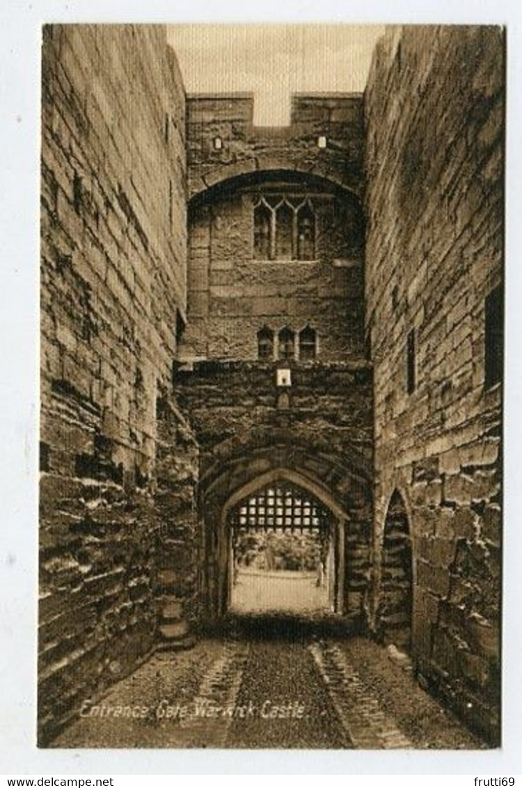 AK 015109 ENGLAND - Warwick Castle - Entrance Gate - Warwick