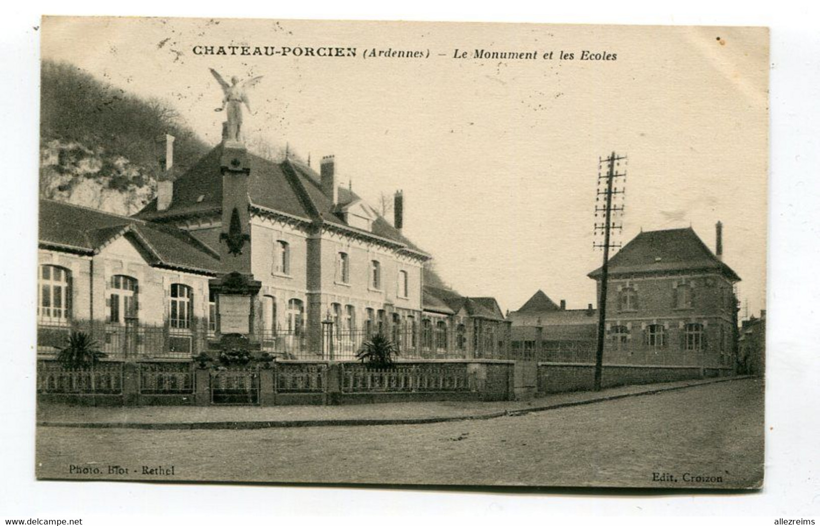 CPA  08 :  CHATEAU PORCIEN    Monument Et écoles   A   VOIR  !!!! - Chateau Porcien