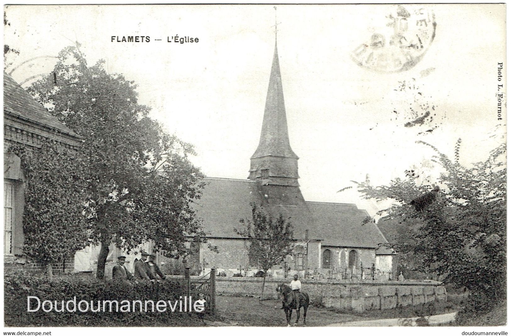 CPA - 76 - FLAMETS - Cavalier Devant L'Eglise - Neufchâtel En Bray