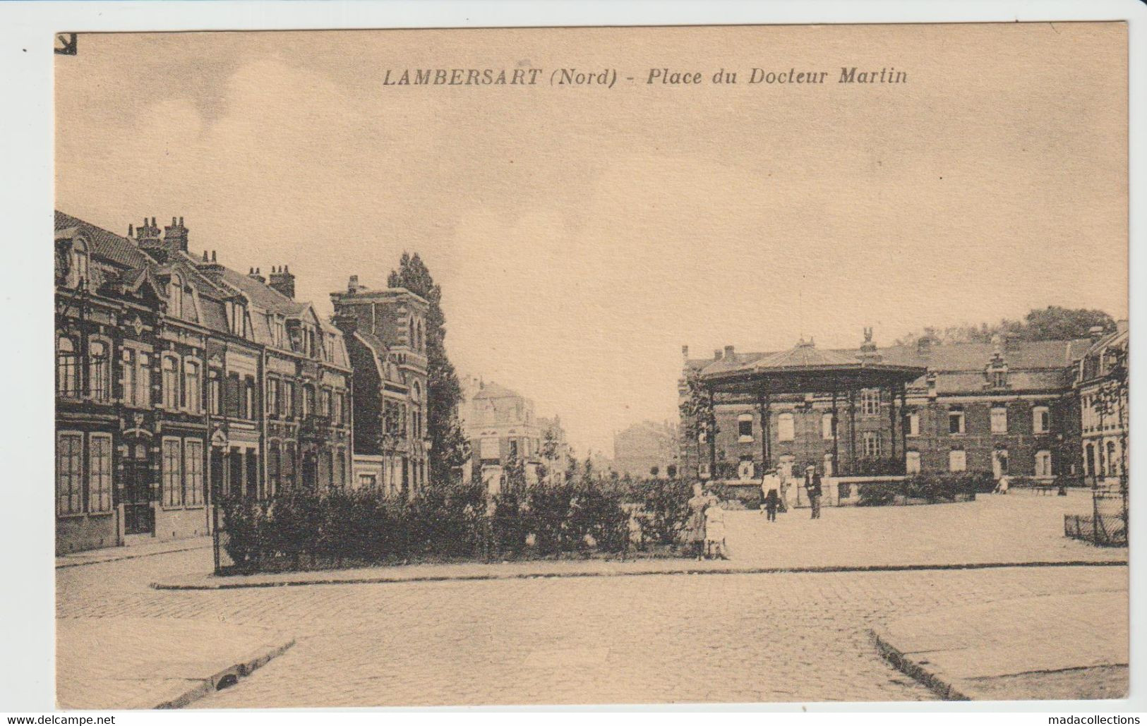 Lambersart (59 - Nord) La Place Du Docteur Martin - Lambersart