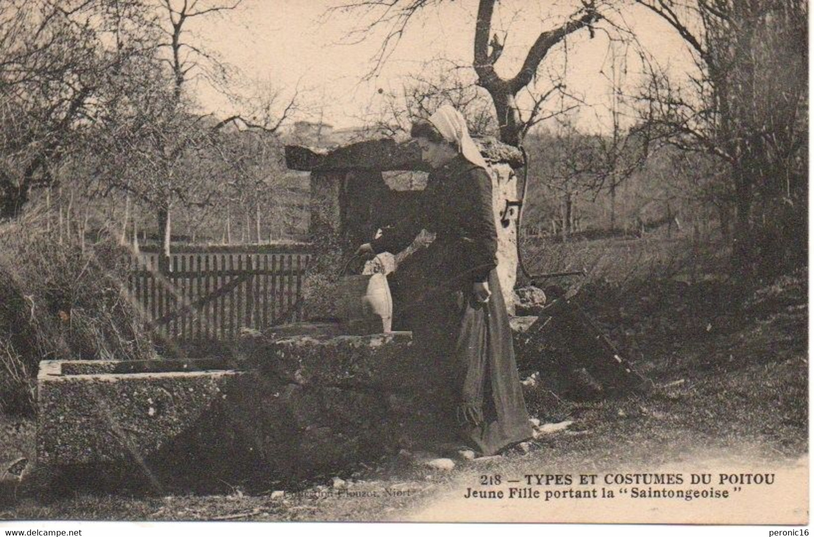 (86) TYPE DE COSTUMES DU POITOU : Jeune Fille Portant La "SAINTONGEOISE" - 1900-1940