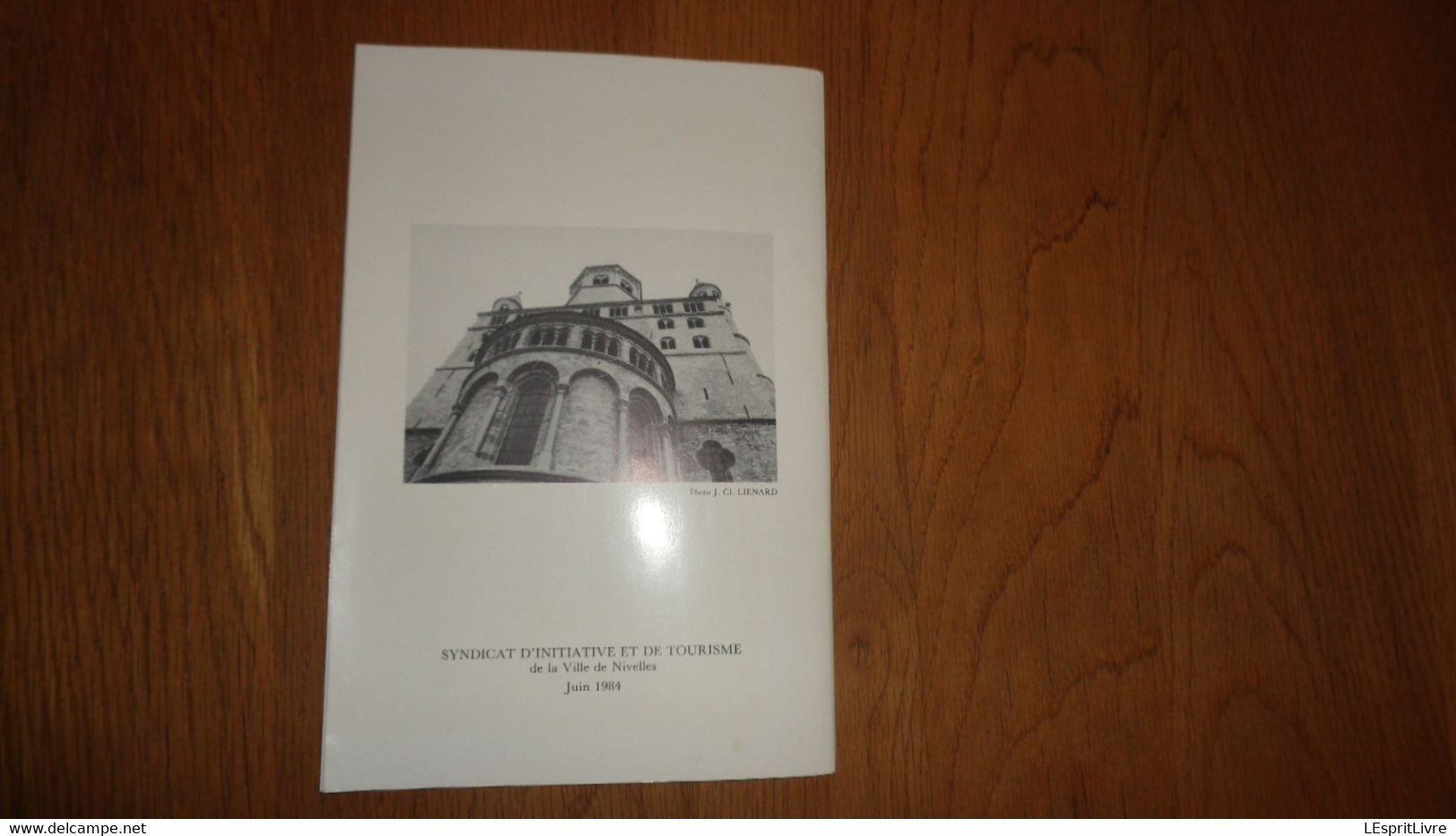 LA COLLEGIALE SAINTE GERTRUDE DE NIVELLES Régionalisme Eglise Histoire Architecture Religieuse Restauration Cloche Orgue