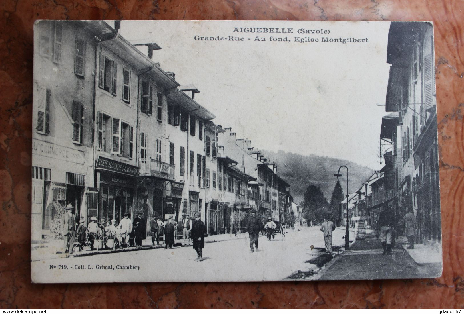 AIGUEBELLE (73) - GRANDE-RUE - AU FOND, EGLISE MONTGILBERT - Aiguebelle