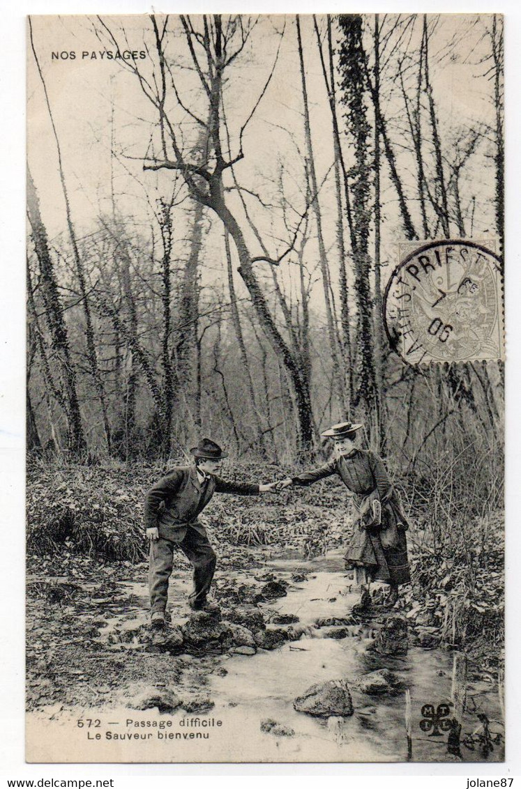 CPA  NOS PAYSAGES     1906     PASSAGE DIFFICILE D UN COURS D EAU   -    LE SAUVEUR BIENVENU - Personnages