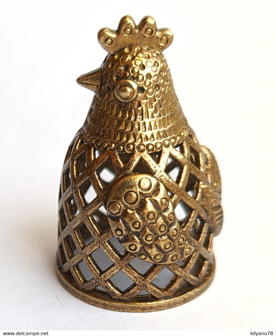 Thimble CHICKEN BIRD Hen Openwork Solid Brass Metal Russian Style Souvenir Collection - Dés à Coudre