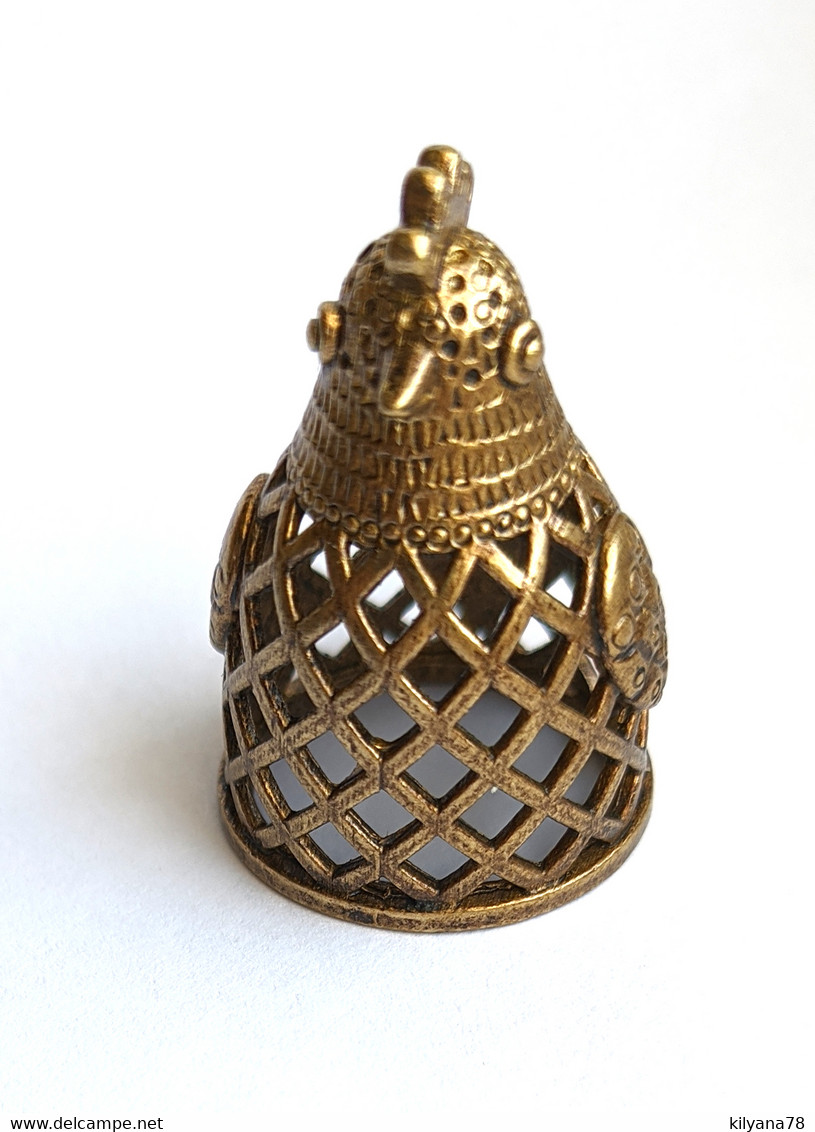 Thimble CHICKEN BIRD Hen Openwork Solid Brass Metal Russian Style Souvenir Collection - Dés à Coudre