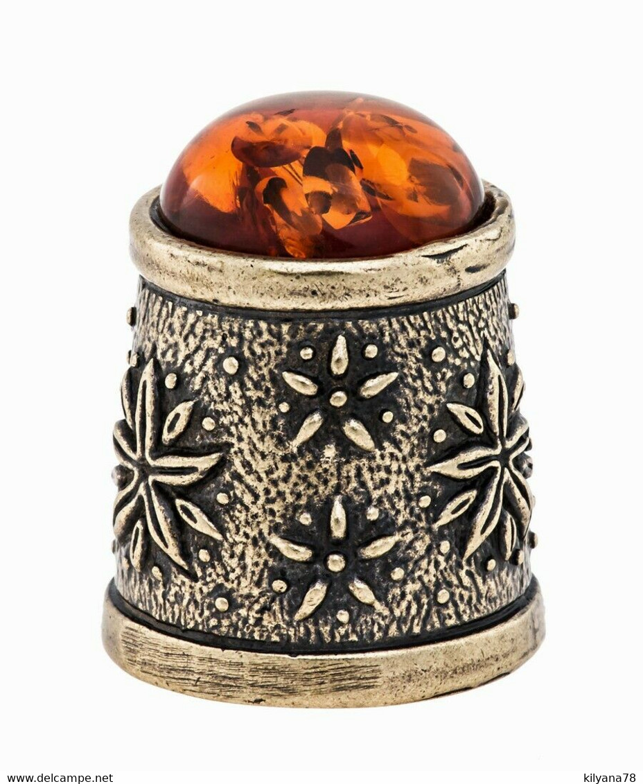 Thimble CHRYSANTHEMUM FLOWER W/ BALTIC AMBER Solid Brass Metal Russian Souvenir - Dedales