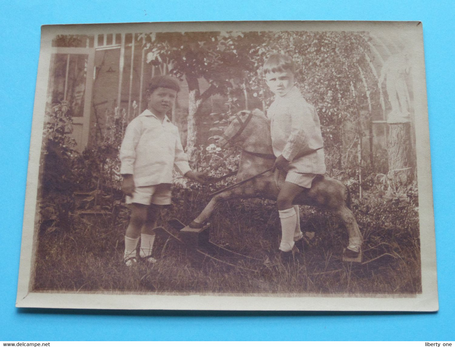 Oude Foto >>> Kinderen Op SPEELGOED / SCHOMMELPAARD ( 9 X 12 Cm. ) Foto ? ! - Objets