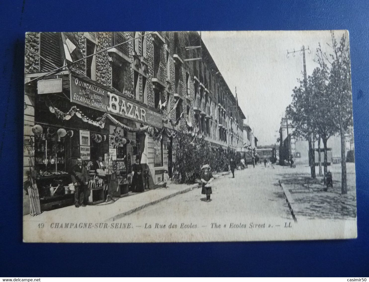 CHAMPAGNE SUR SEINE LA RUE DES ECOLES - Champagne Sur Seine