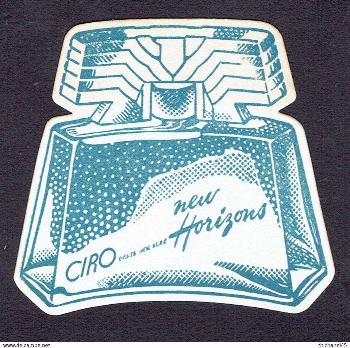 Carte Parfum NEW HORIZONS De CIRO Représentant Le Flacon Iconique De Ce Parfum Créé En 1941 - Profumeria Antica (fino Al 1960)