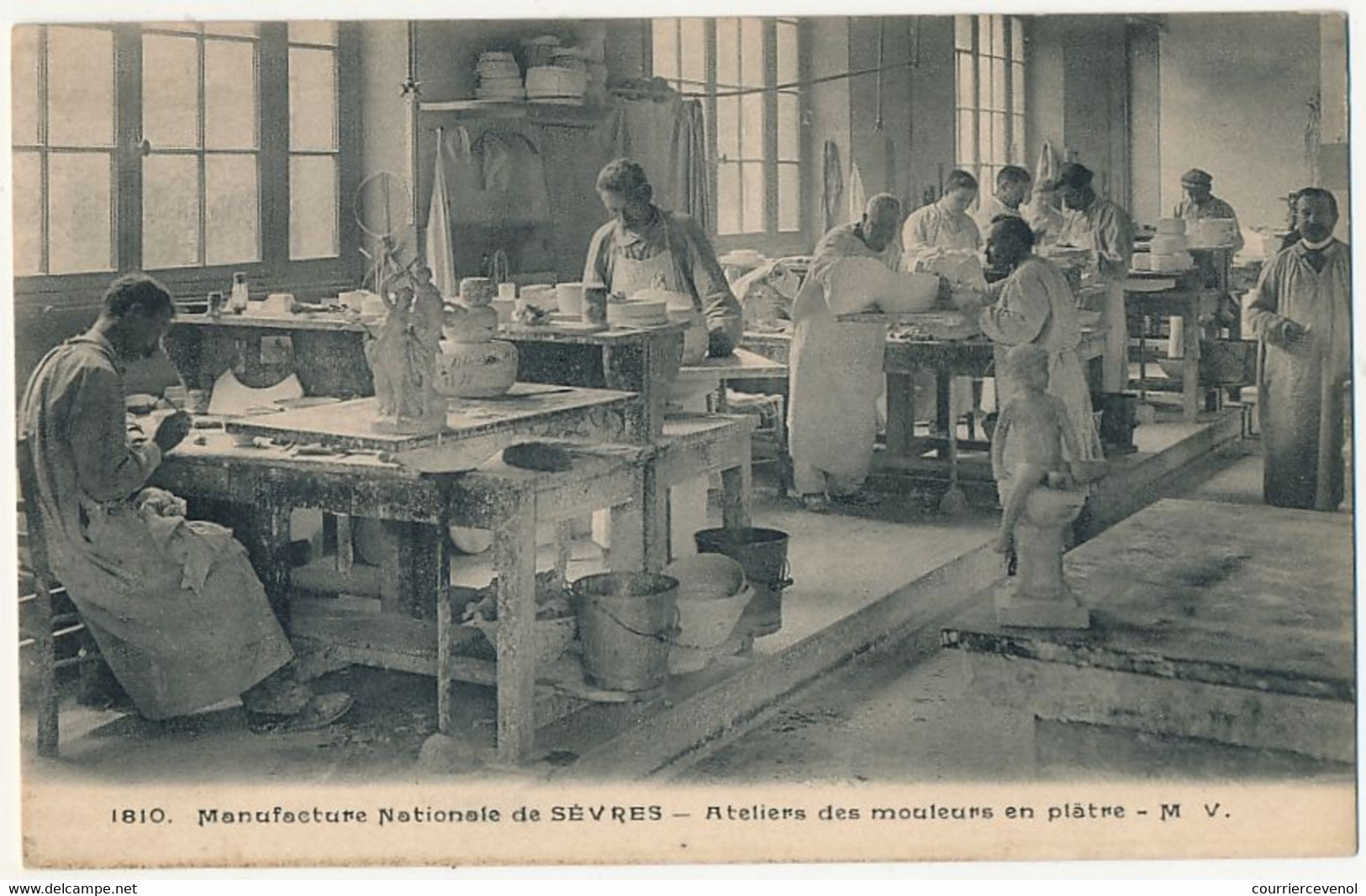 CPA - SEVRES (Seine Et Oise) - Manufacture De Sèvres - Ateliers Des Mouleurs En Plâtre - Sevres