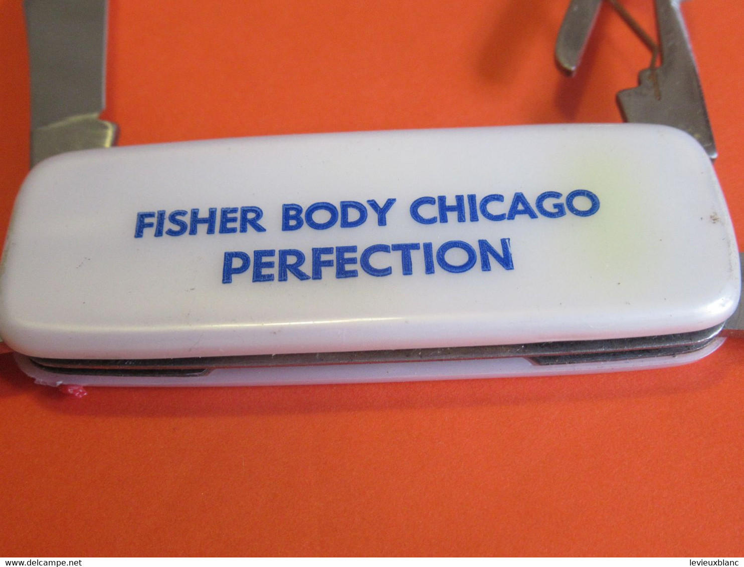 Automobile/ Couteau De Poche Publicitaire Multifonctions/FISHER BODY CHICAGO/ Perfection/ Ford/Personnalisé /1982   CP32 - Flessenopener