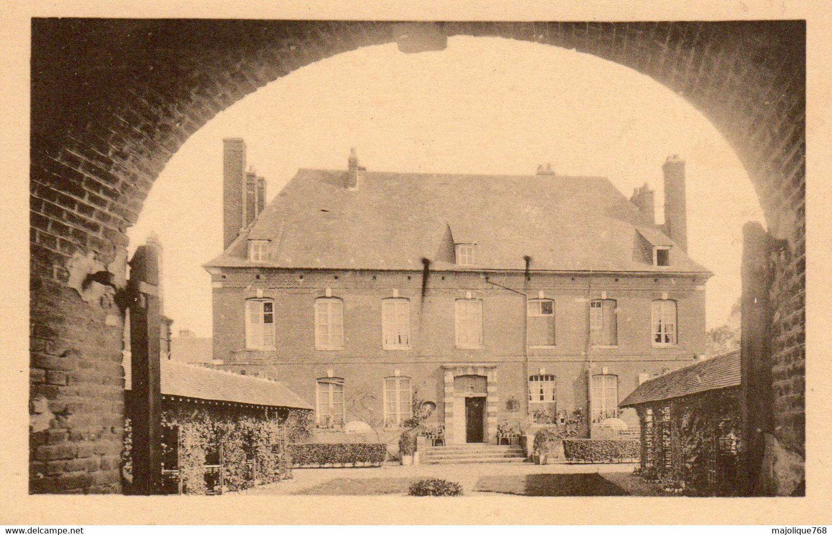 Cpa De Tôtes - Hôtel Du Cygne - Son Jardin Et Ses Pergolas Normandes - - Totes