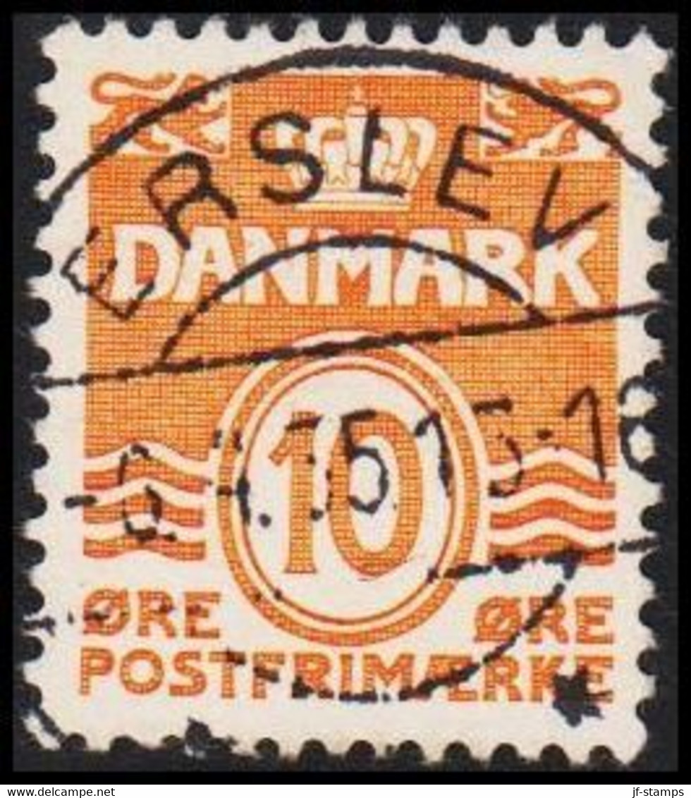 1935. Danmark. Numeral 10 ØRE Cancelled LUXUS ERSLEV 6.4.35.  (Michel 201) - JF511774 - Used Stamps