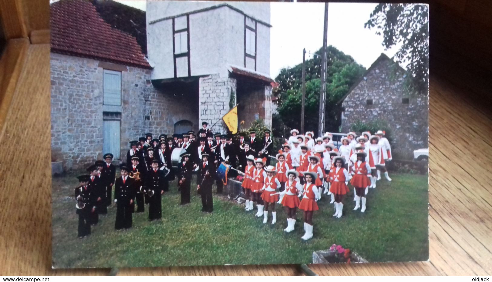 CPM  L'avenir Du Haut Quercy Et Ses Majorettes - VAYRAC.(19..). Animée.(S48-21) - Vayrac