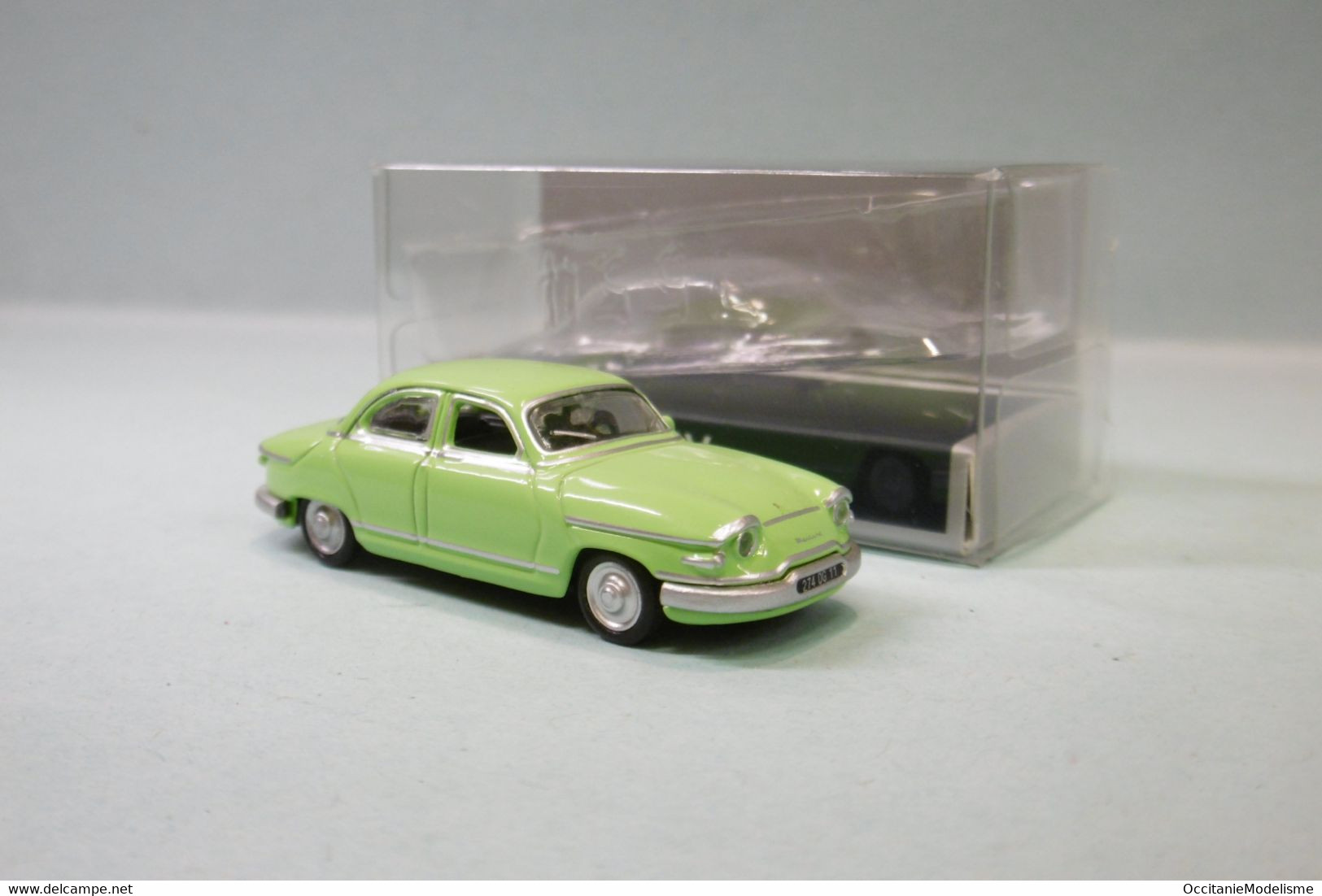 Norev - PANHARD PL 17 1961 Vert Clair Neuf NBO HO 1/87 - Véhicules Routiers