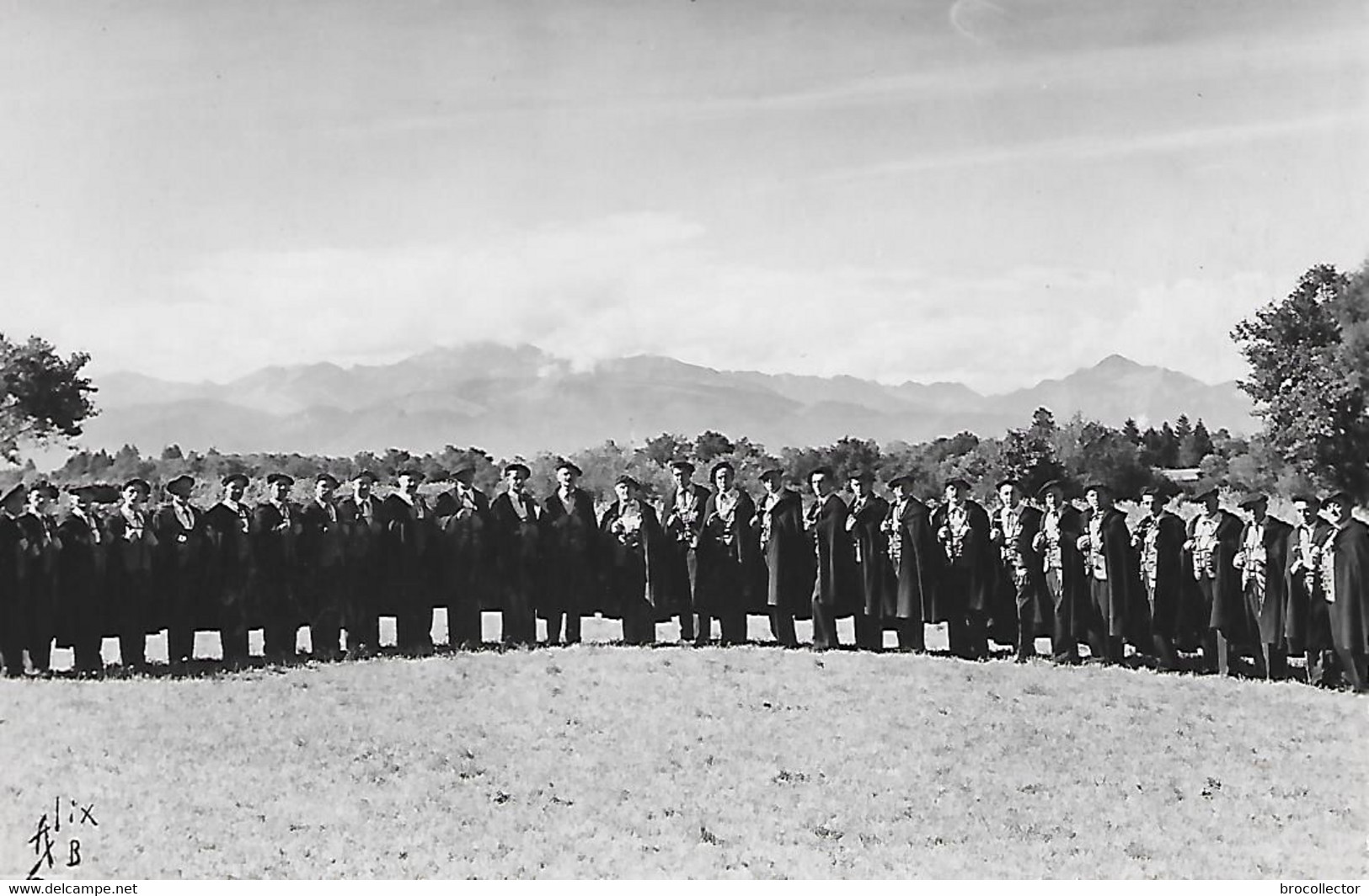 BAGNERES De BIGORRE  ( 65 ) - Les Chanteurs Du Plateau   ( C.P.S.M. , Pt - Ft ) Voir Au Dos - Lannemezan