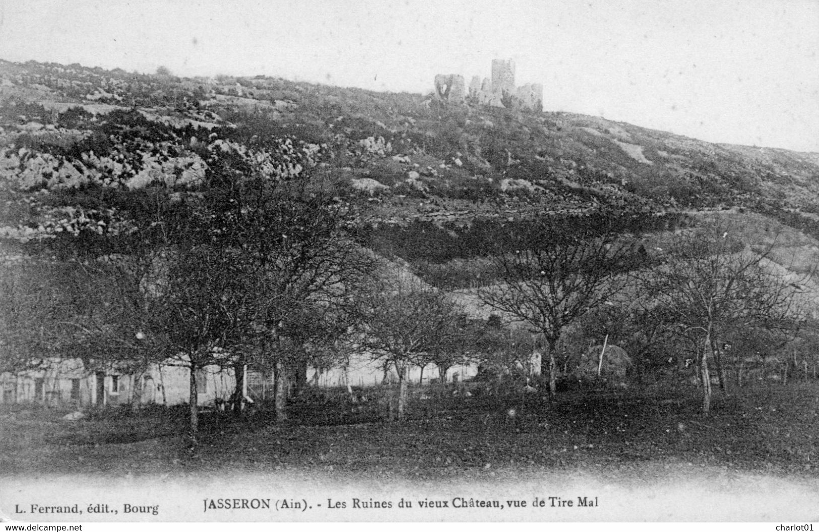 JASSERON Les Ruines Du Vieux Château  Vue De Tire Mal - Otros Municipios