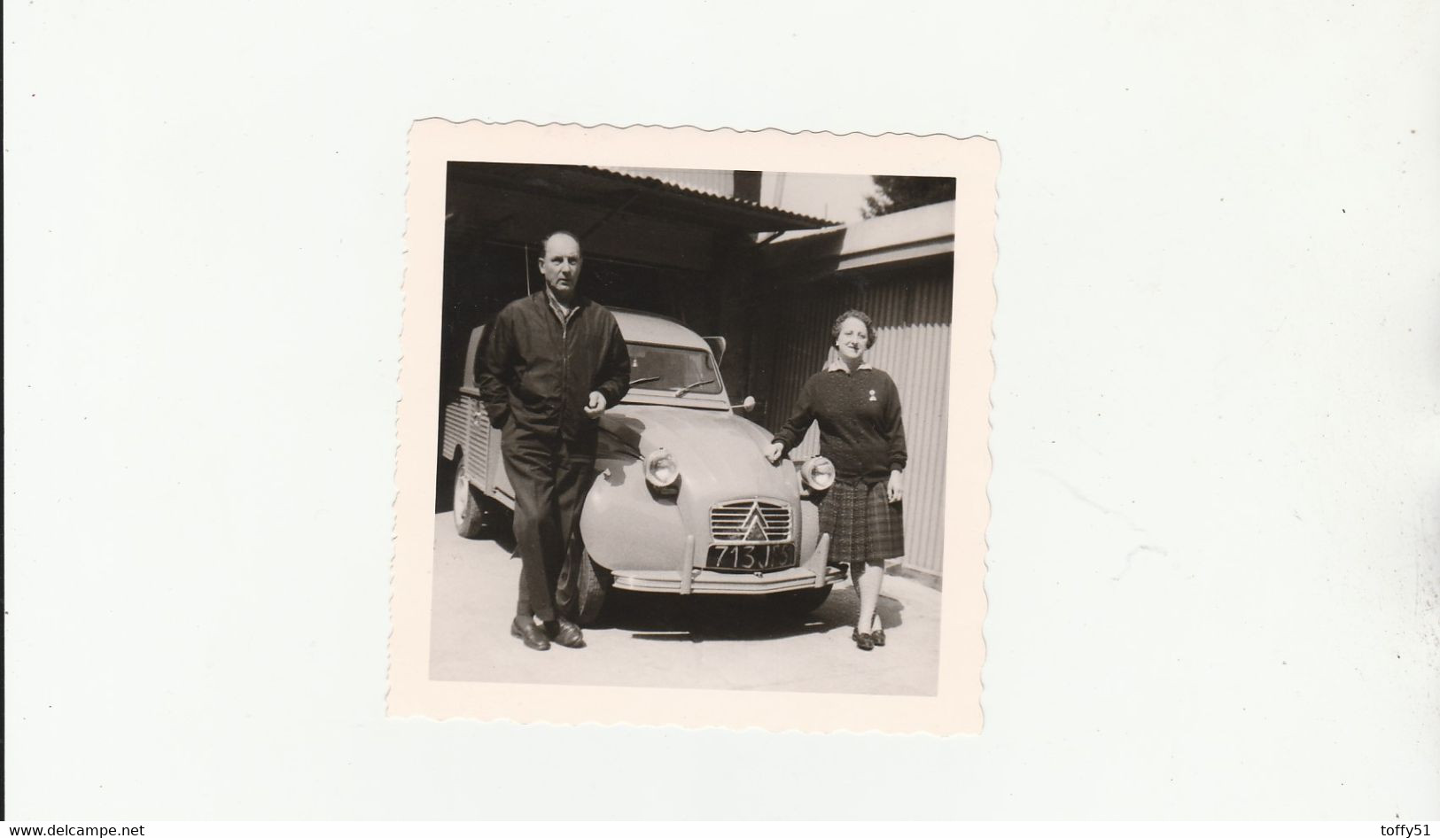 PHOTO (9x9 Cm) COUPLE 2CV CAMIONNETTE 1964 PENSE N° 713 JF 51 - Photographs