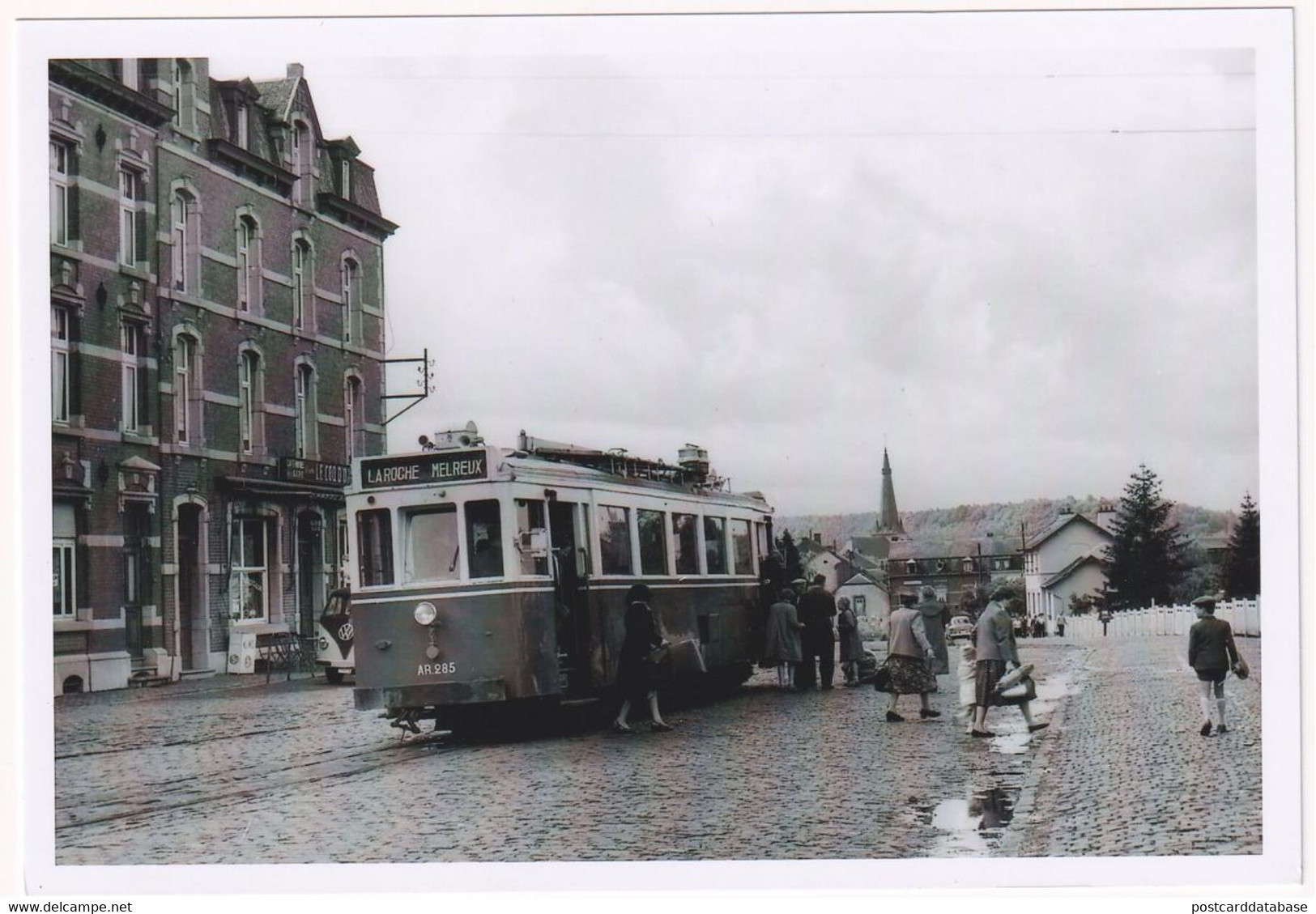 Melreux - Devant La Gare SNCB - Photo - & Tram, Railway Station - Eisenbahnen