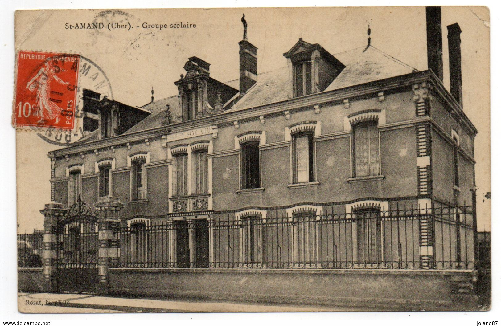 CPA   18    SAINT AMAND MONTROND    1911    GROUPE SCOLAIRE  ECOLE - Saint-Amand-Montrond