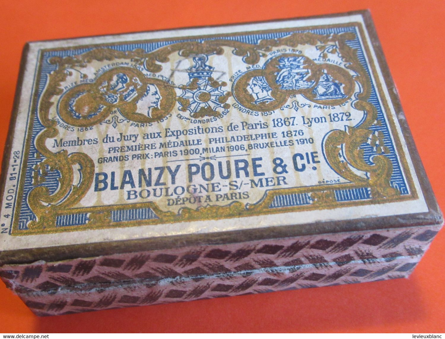 Boite De Plumes Métalliques/BLANZY POURE & Cie/Couverture Dorée-Bleu/Monopole/avec 35 Plumes/Boulogne/Vers 1920   CAH314 - Federn