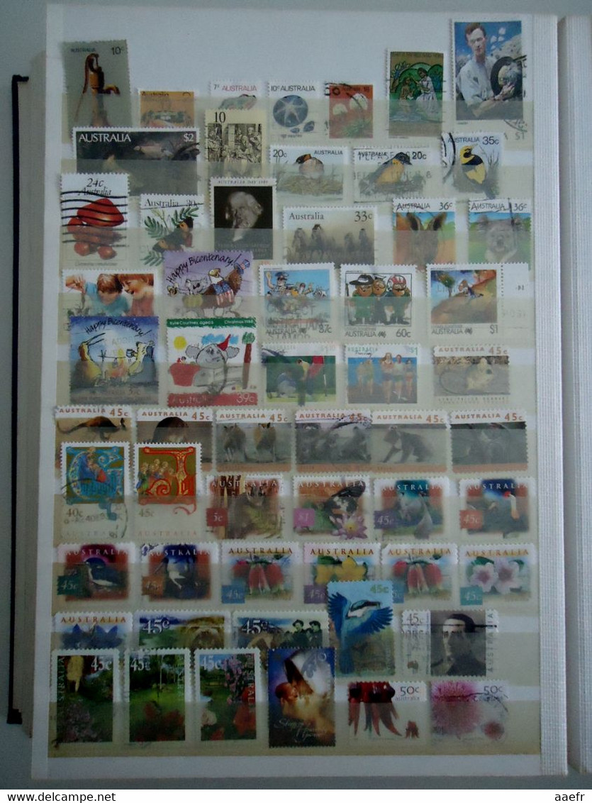 Monde - 10000 timbres différents dans 3 albums