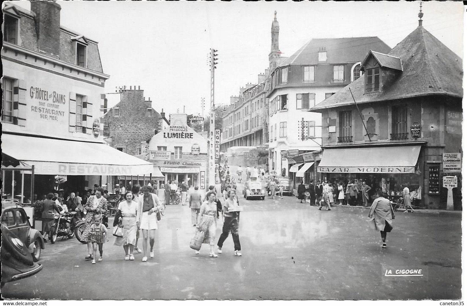 La Val Andre - Le Centre - Grand Hotel Des Bains - Non Circulé - Pléneuf-Val-André