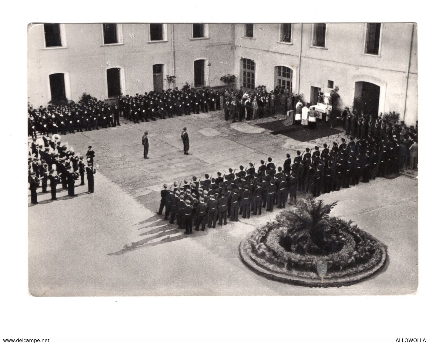 14620 " PORTICI-CONSEGNA E BENEDIZIONE DELLA BANDIERA AL CORPO-12/9/1949 " -VERA FOTO-CART. POST NON SPED. - Portici