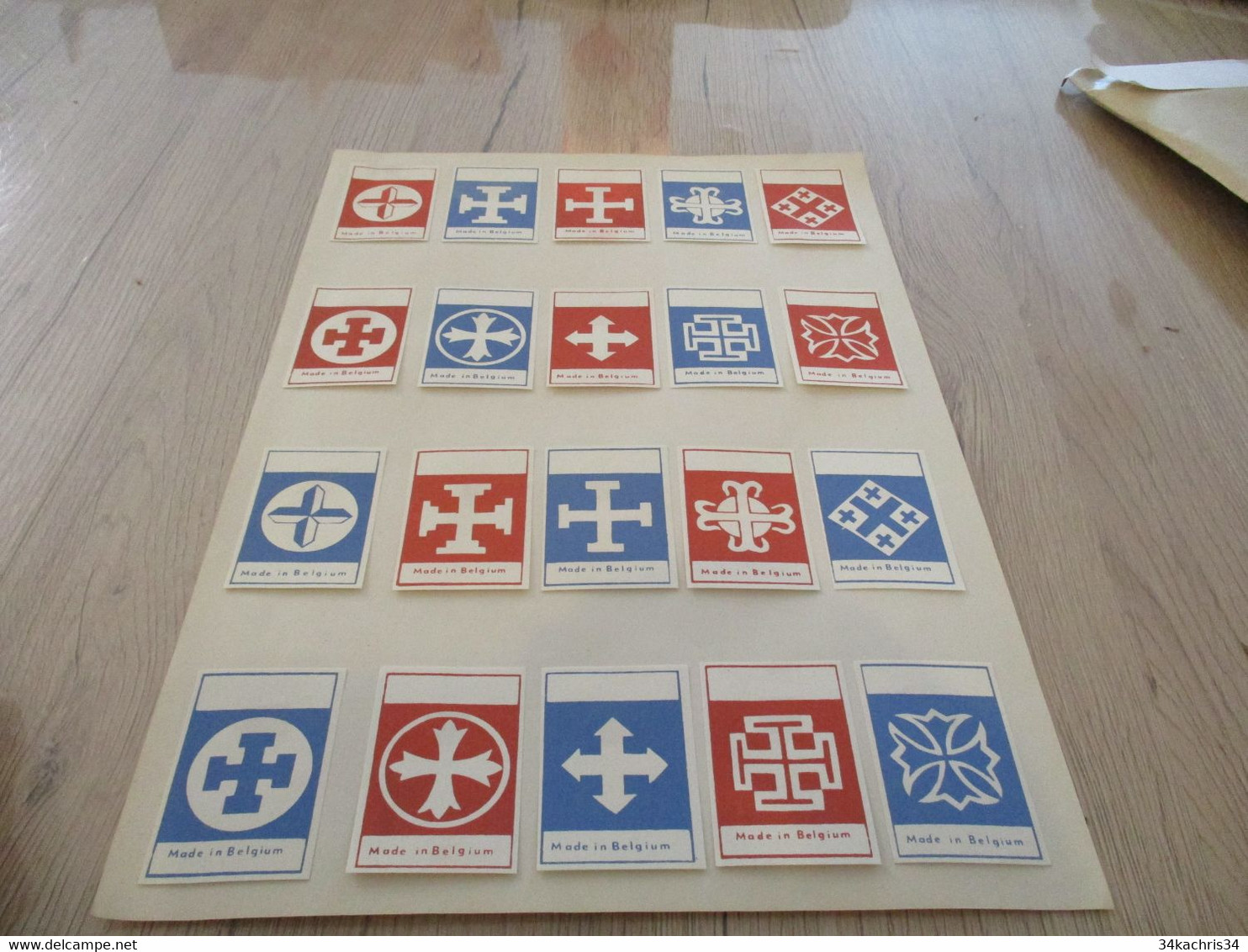 Collection Devant De Boîte D'allumettes Smatches X20 Symboles Made In Belgium - Matchboxes