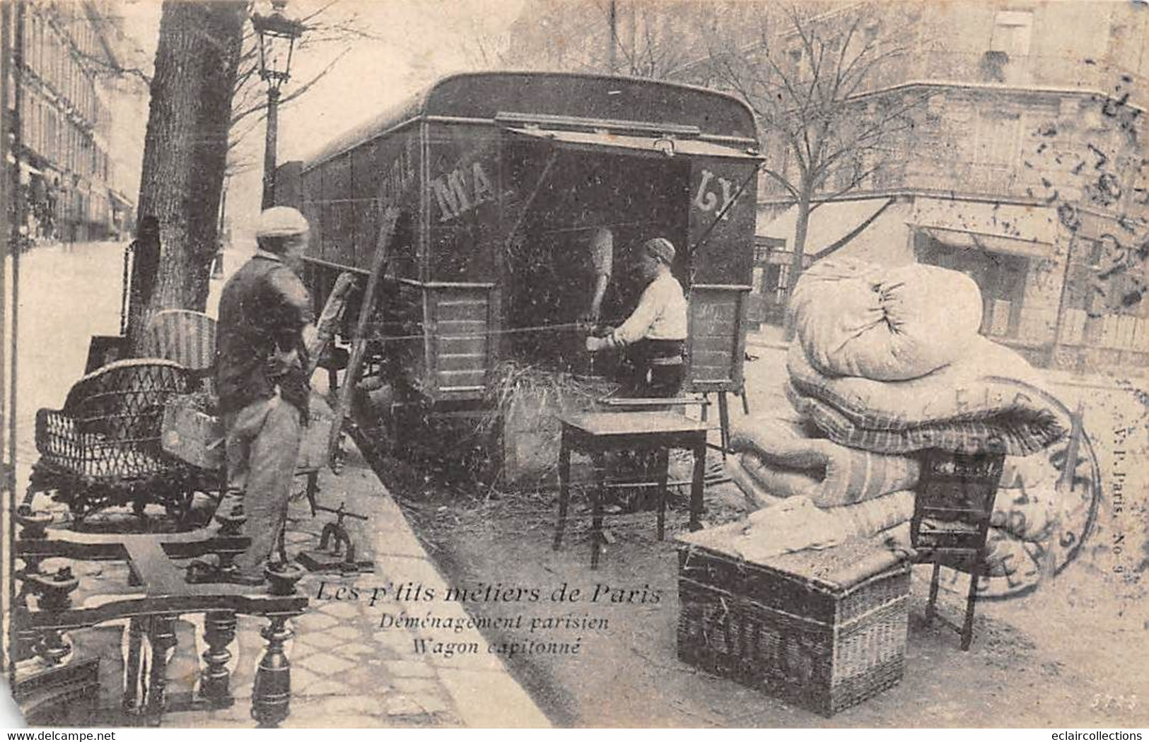 Paris     75    Les  P'tits Métiers     Déménagement Parisien. Wagon Capitonné  -Petit Manque A Un Angle-    (voir Scan) - Straßenhandel Und Kleingewerbe