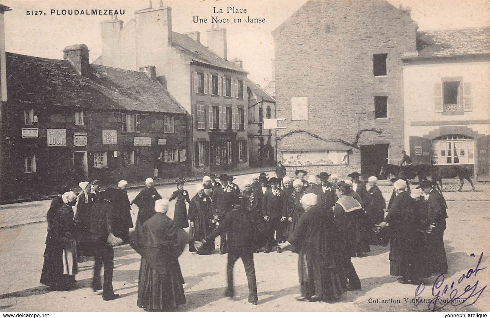 29 - FINISTERE - PLOUDALMEZEAU - La Place, Une Noce En Danse  - 10251 - Ploudalmézeau