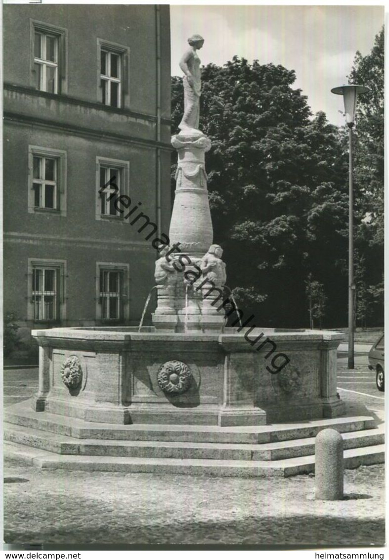 Berlin-Lankwitz - Rathausbrunnen - Foto-Ansichtskarte - Klaus-Peter Heyn Berlin - Lankwitz