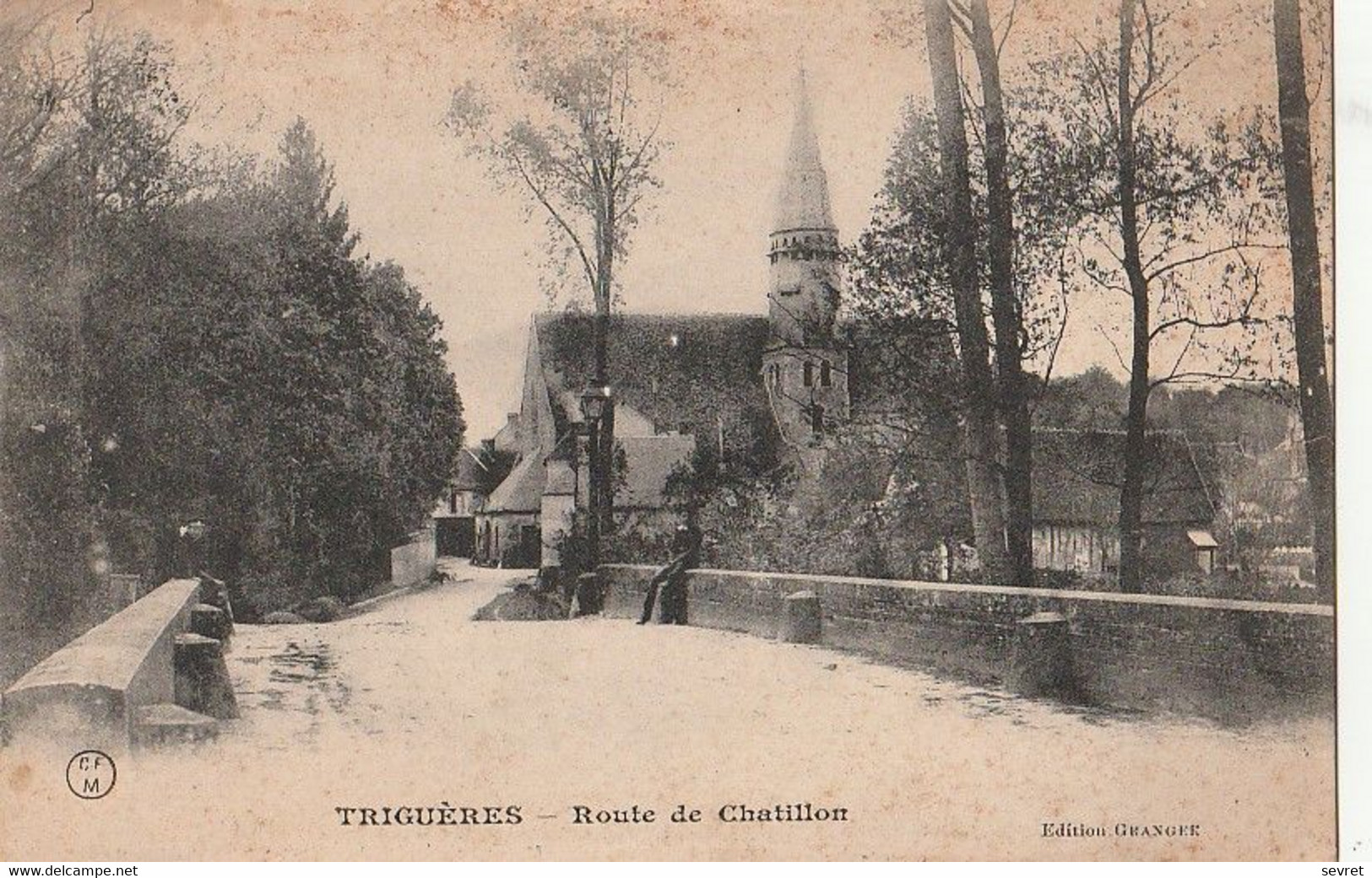 TRIGUERES. - Route De Chatillon. Cliché Pas Courant - Autres & Non Classés