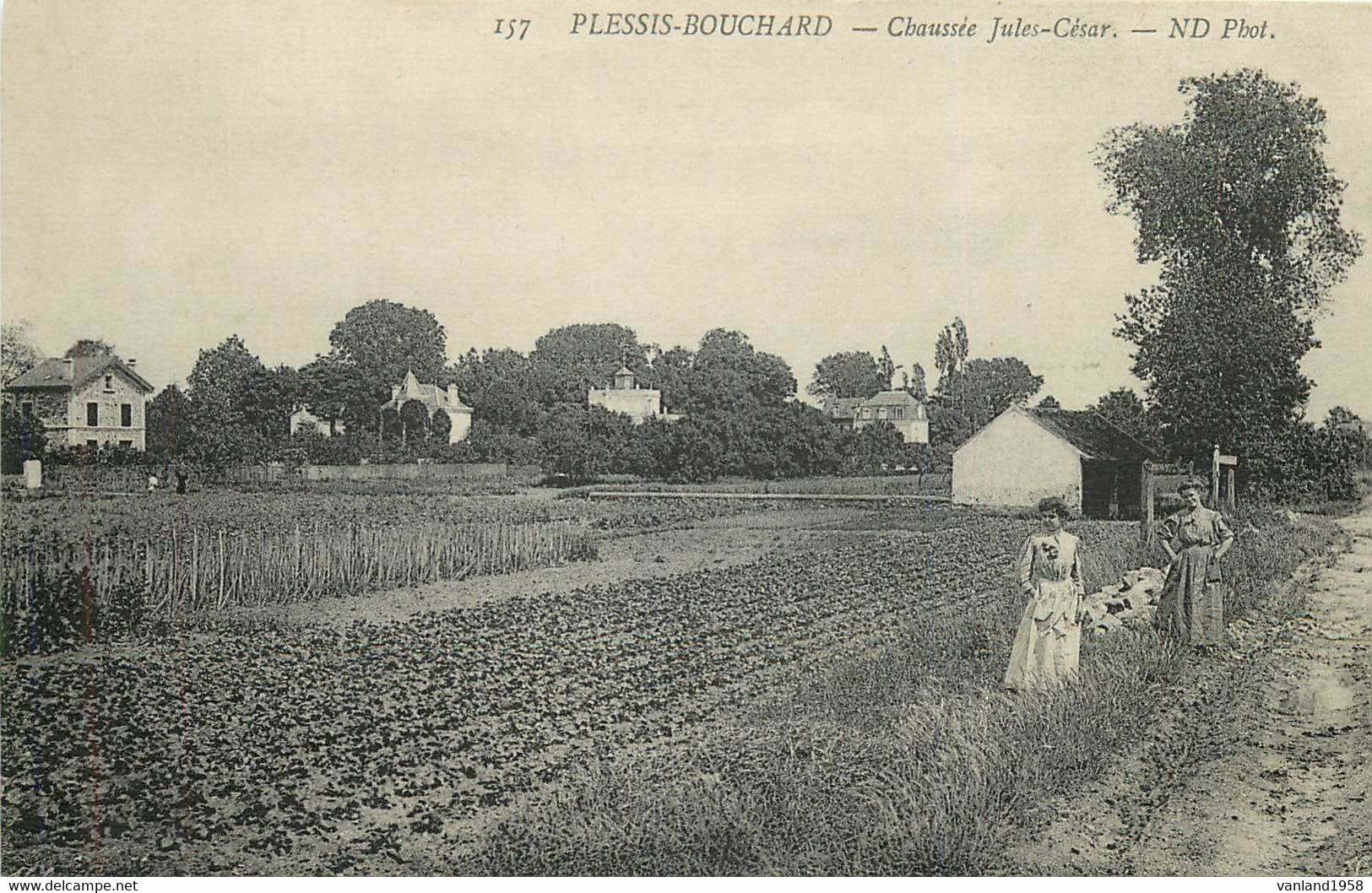 LE PLESSIS-BOUCHARD-chaussée Jules César - Le Plessis Bouchard