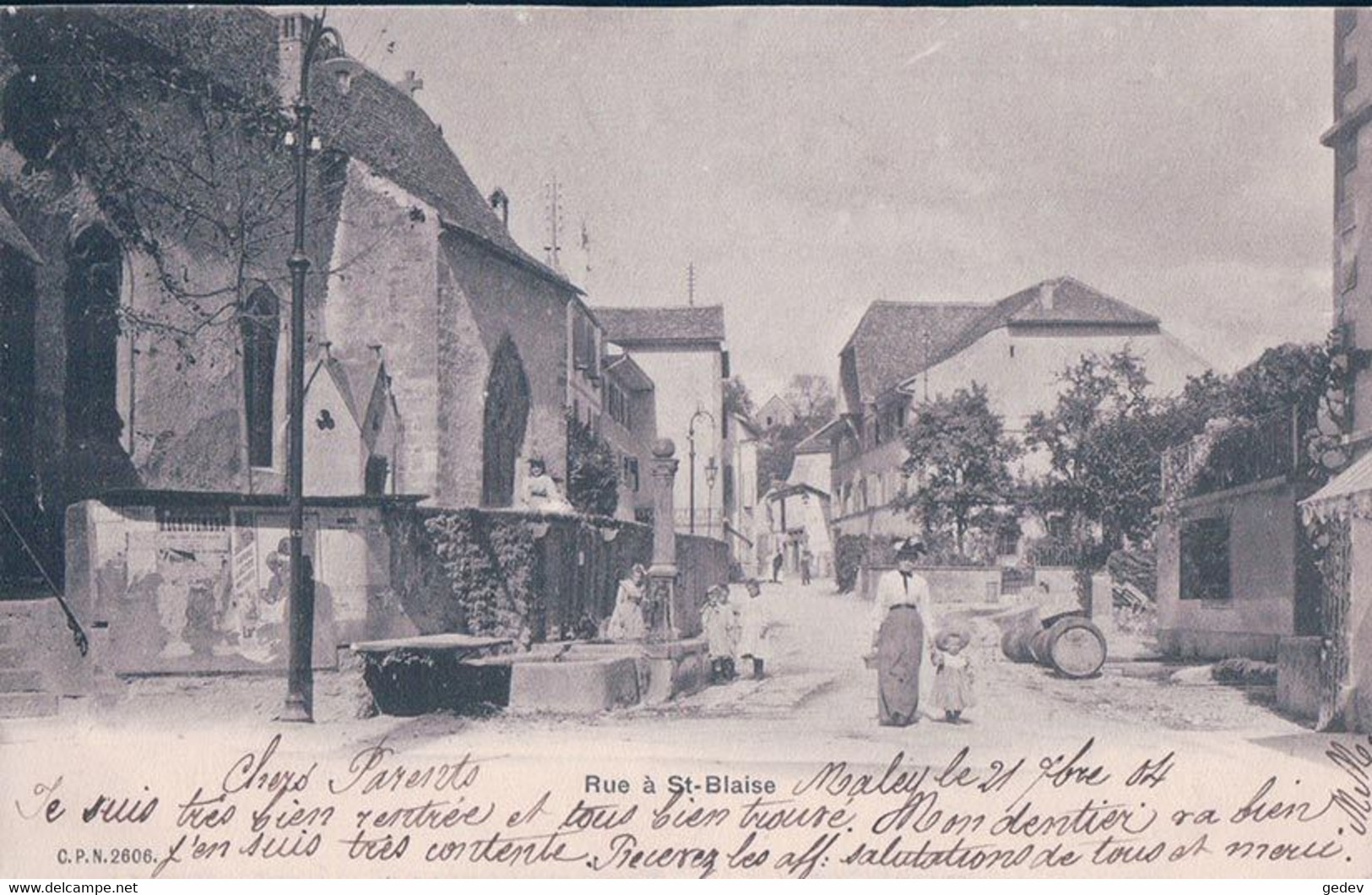 St Blaise NE, Fontaine Et Rue Animée (cpn 2606) - Saint-Blaise