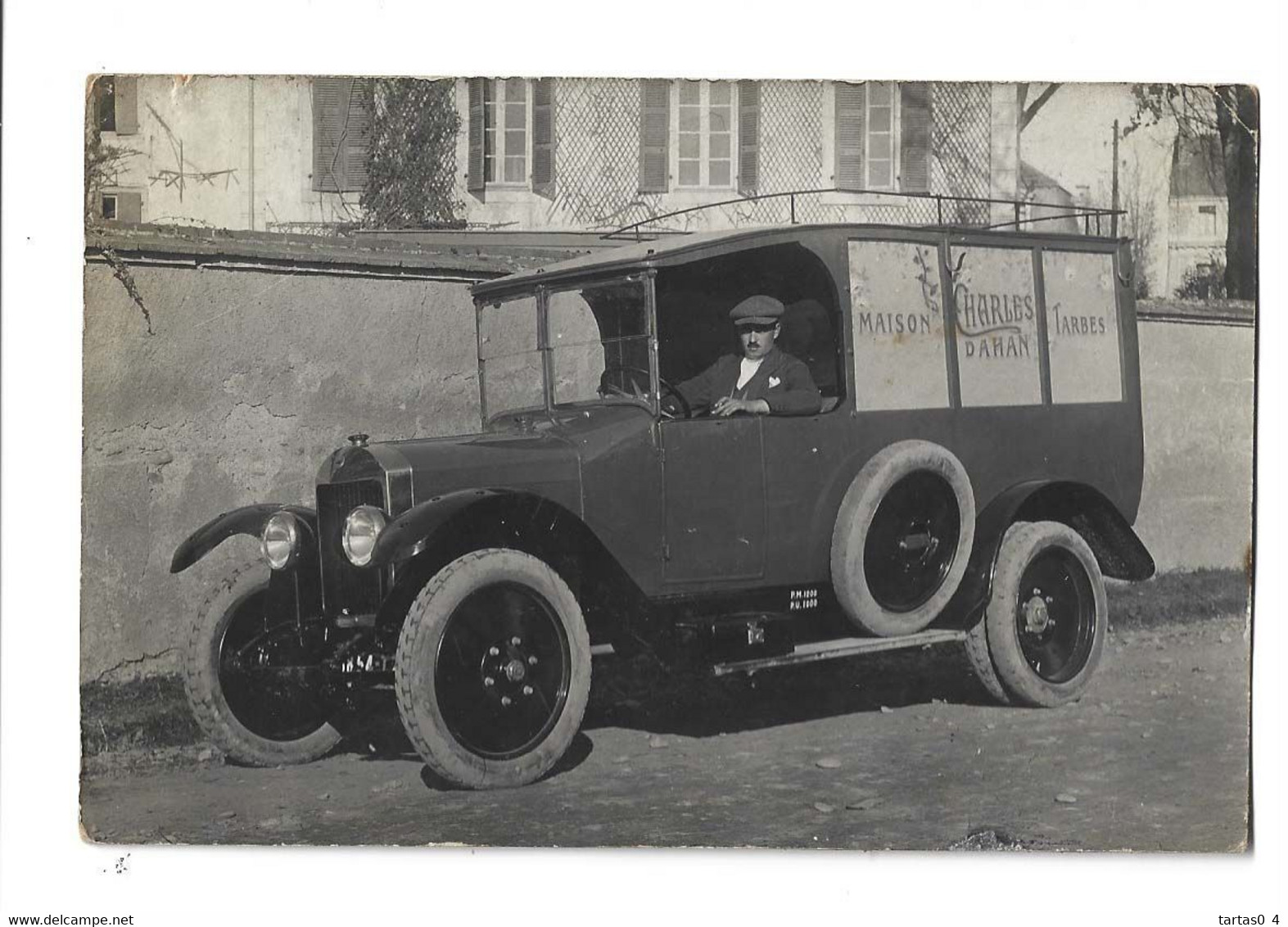 65 - TARBES - TOP CP PHOTO - Gros Plan Auto De Livraison Maison Charles DAHAN Bon état - Tarbes