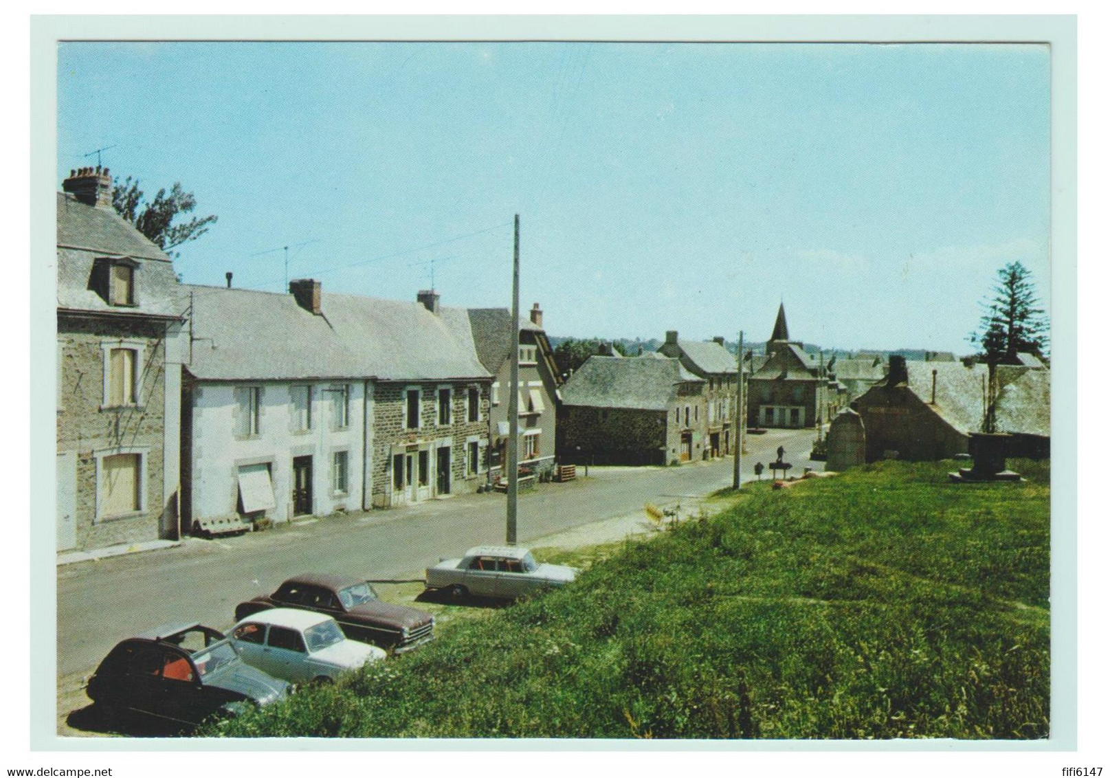 AVEYRON -- HUPARLAC -- VUE SUR LE CENTRE DU VILLAGE -- - Andere & Zonder Classificatie