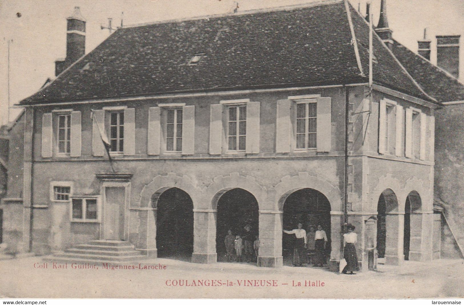 89 - COULANGES LA VINEUSE - La Halle - Coulanges La Vineuse