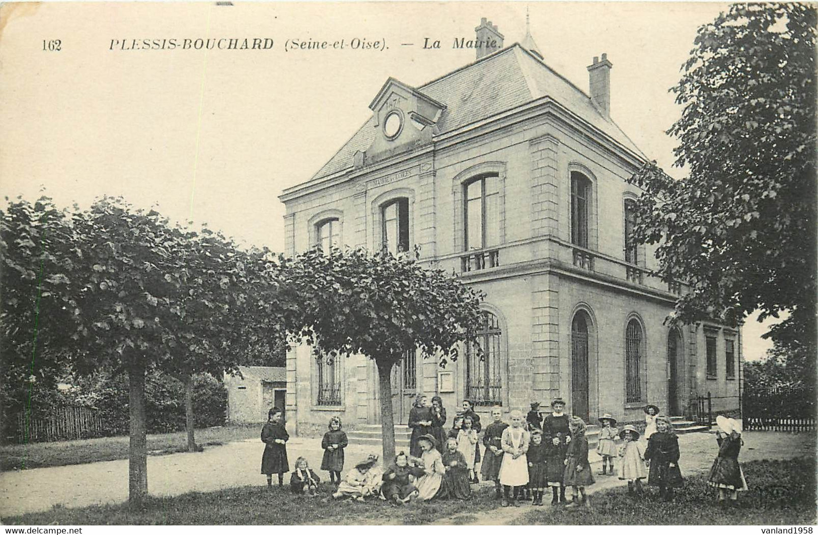 LE PLESSIS-BOUCHARD- La Mairie - Le Plessis Bouchard